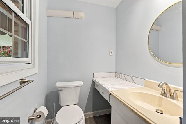 3 S WEST AVE, Shiremanstown, PA 17011