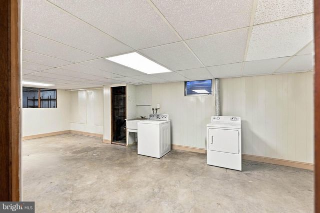 3 S WEST AVE, Shiremanstown, PA 17011