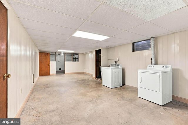 3 S WEST AVE, Shiremanstown, PA 17011