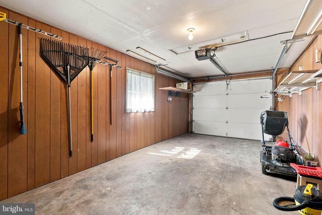3 S WEST AVE, Shiremanstown, PA 17011