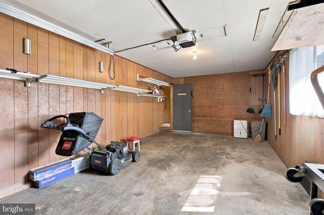3 S WEST AVE, Shiremanstown, PA 17011