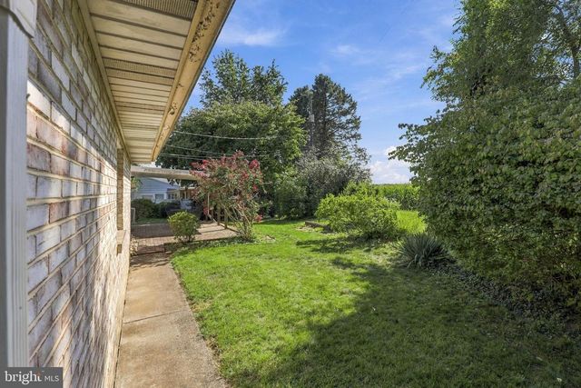 3 S WEST AVE, Shiremanstown, PA 17011