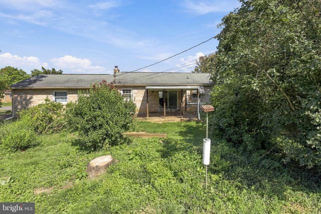 3 S WEST AVE, Shiremanstown, PA 17011