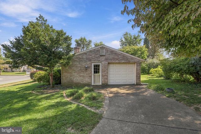 3 S WEST AVE, Shiremanstown, PA 17011