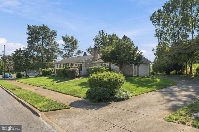3 S WEST AVE, Shiremanstown, PA 17011