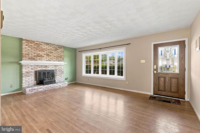 3 S WEST AVE, Shiremanstown, PA 17011