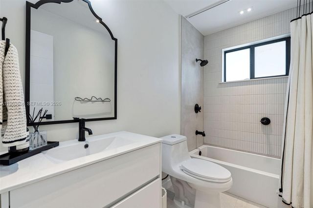 6246 SW 10th St, West Miami, FL 33144