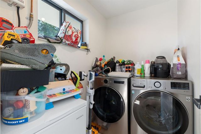 6246 SW 10th St, West Miami, FL 33144