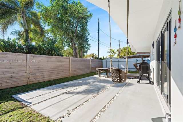 6246 SW 10th St, West Miami, FL 33144