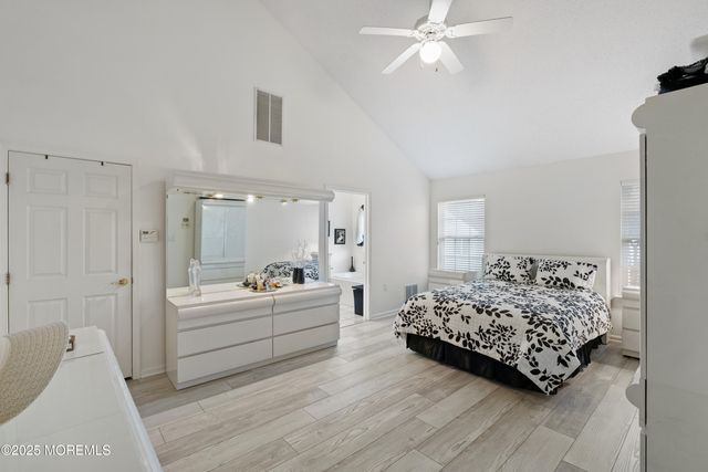 7 Regent Square, Jackson, NJ 08527