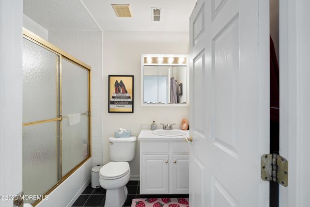 7 Regent Square, Jackson, NJ 08527