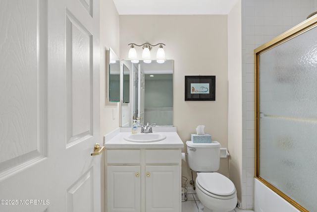 7 Regent Square, Jackson, NJ 08527