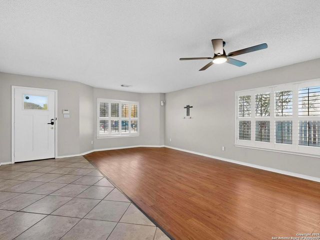 7830 Fossil Banks, San Antonio, TX 78254