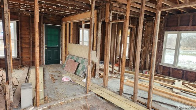 10781 Armstrong Road, South Rockwood, MI 48179