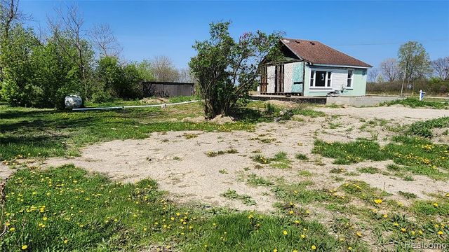 10781 Armstrong Road, South Rockwood, MI 48179