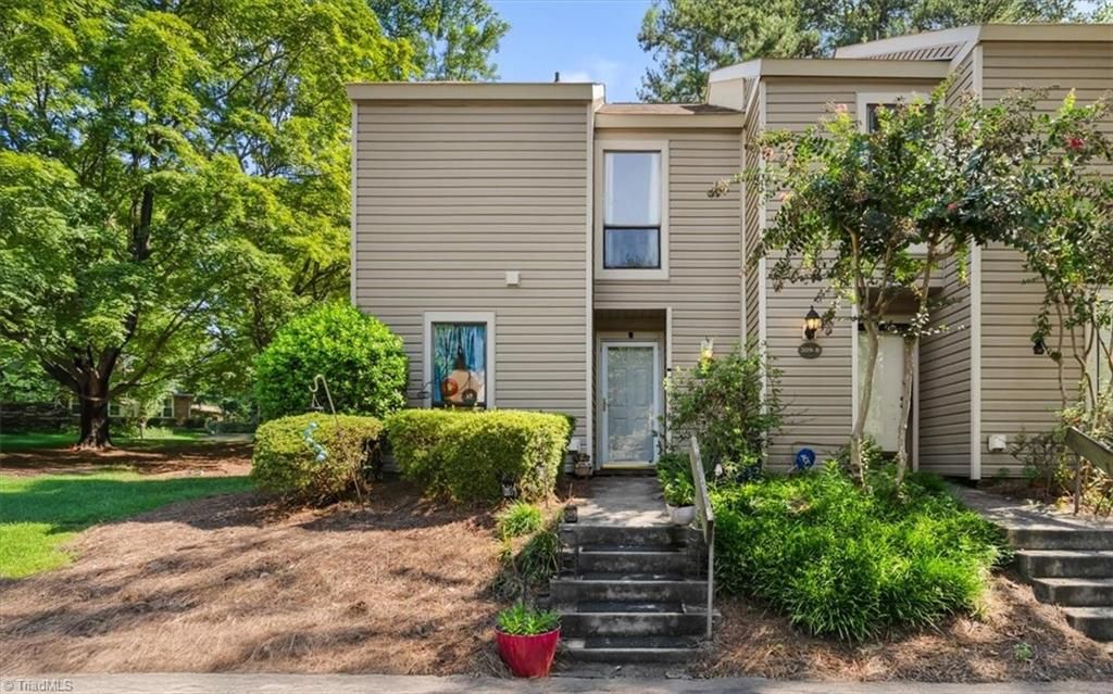 309 Village Lane A, Greensboro, NC 27409