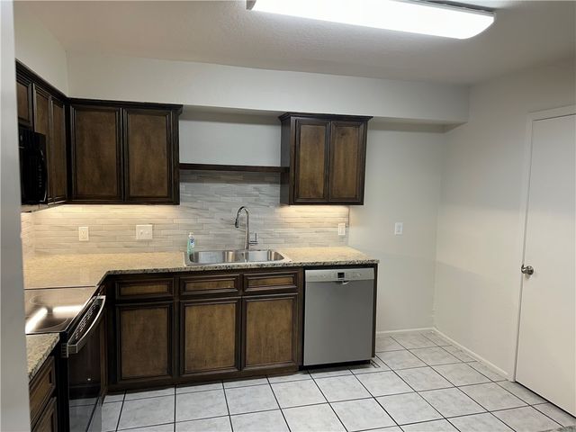 6636 Hardwick Dr A, Corpus Christi, TX 78412