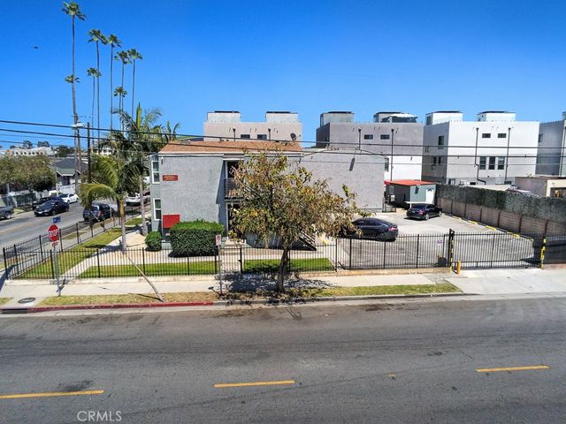 1134 W 39th, Los Angeles, CA 90037