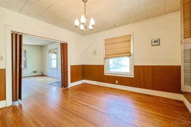 224 Charles Street, Wyoming, OH 45215