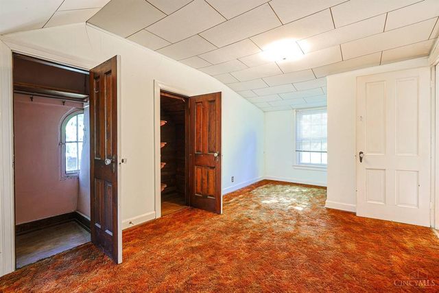 224 Charles Street, Wyoming, OH 45215