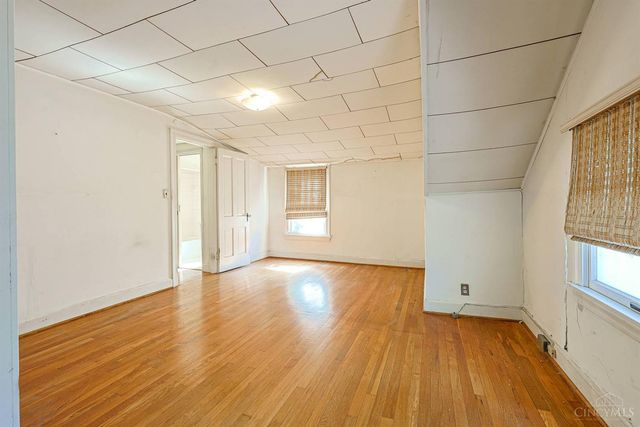 224 Charles Street, Wyoming, OH 45215