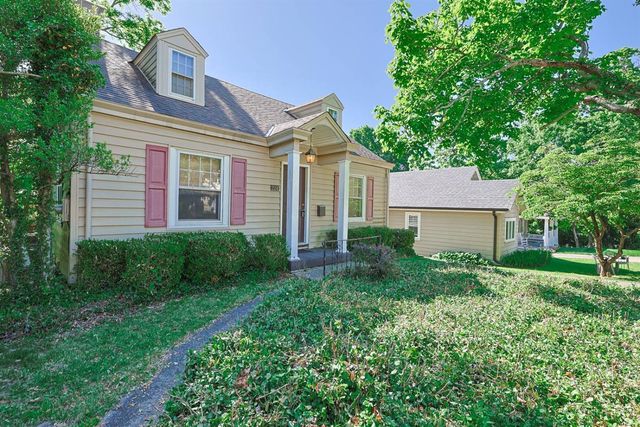 224 Charles Street, Wyoming, OH 45215