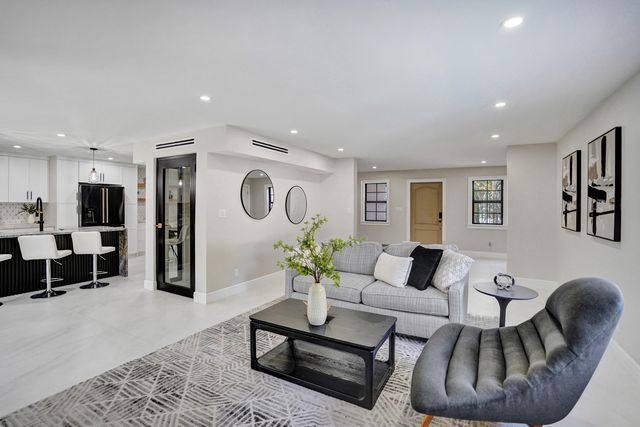 308 Greymon Drive, West Palm Beach, FL 33405