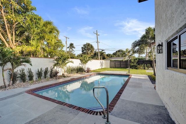308 Greymon Drive, West Palm Beach, FL 33405
