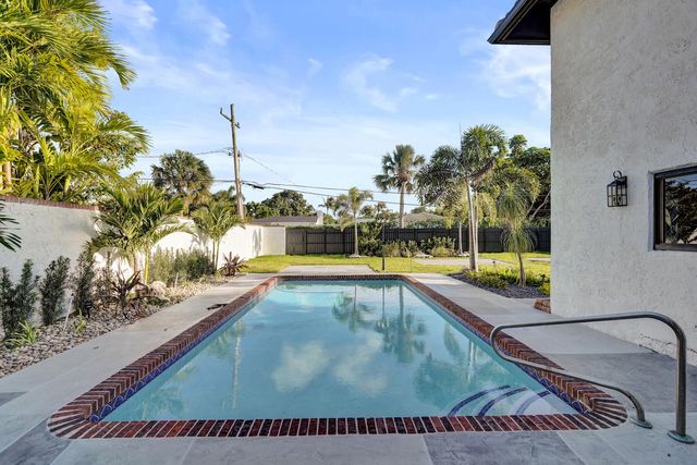 308 Greymon Drive, West Palm Beach, FL 33405