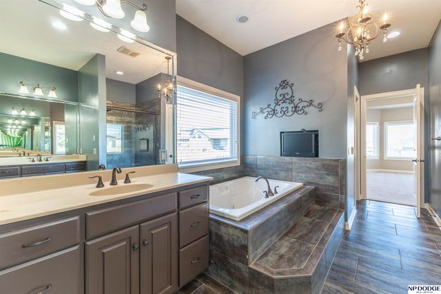 7413 N 116th Avenue Circle, Omaha, NE 68142