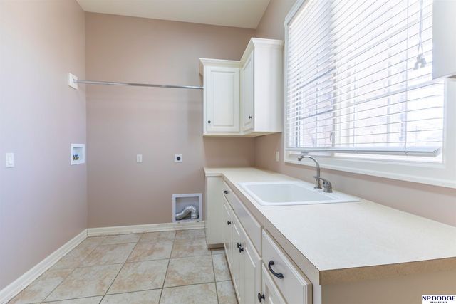 7413 N 116th Avenue Circle, Omaha, NE 68142