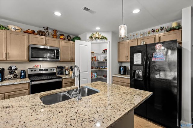 150 Hazel Pine Trail, Hazel Green, AL 35750