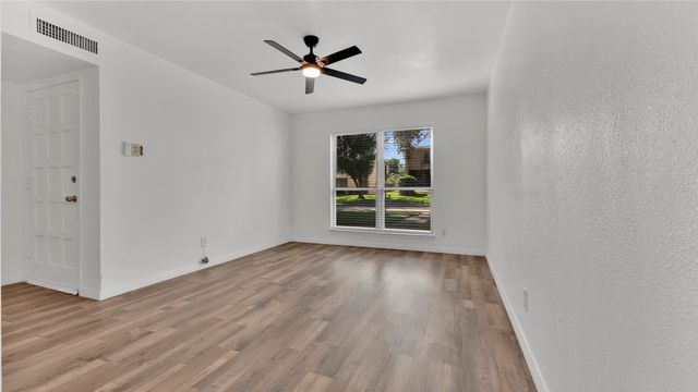 341 Arborview Drive, Garland, TX 75043