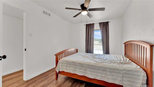 341 Arborview Drive, Garland, TX 75043