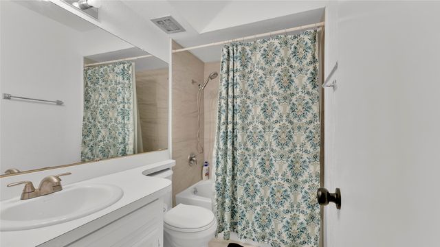 341 Arborview Drive, Garland, TX 75043