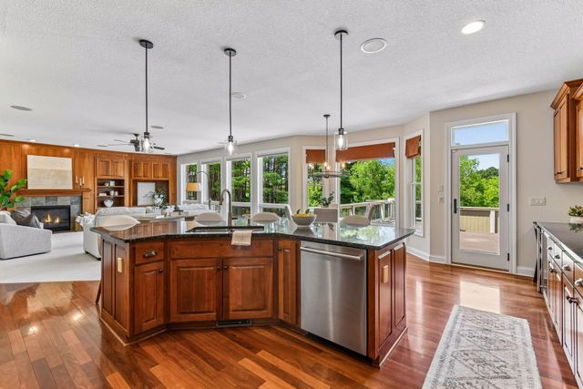 6137 Niagara Lane N, Plymouth, MN 55446