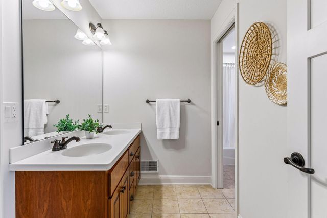 6137 Niagara Lane N, Plymouth, MN 55446