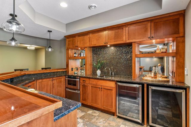 6137 Niagara Lane N, Plymouth, MN 55446
