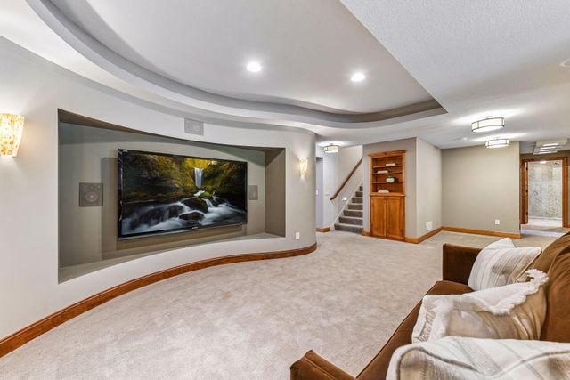 6137 Niagara Lane N, Plymouth, MN 55446