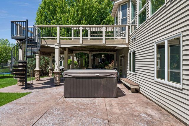 6137 Niagara Lane N, Plymouth, MN 55446