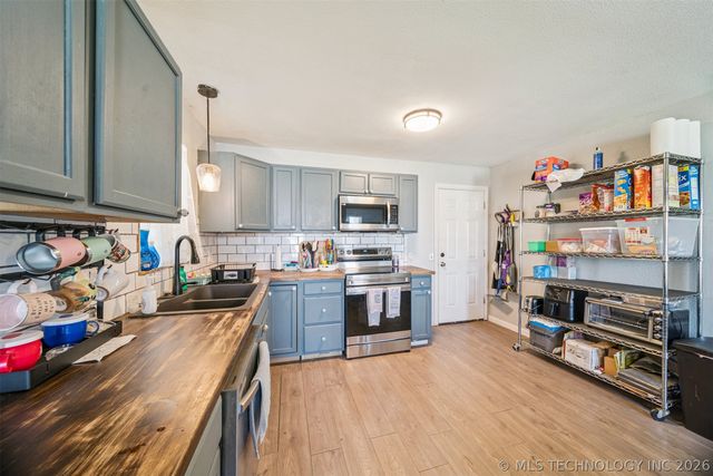 310 SW 1st Street, Adair, OK 74330