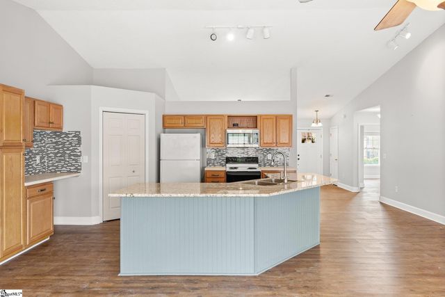 2017 Small Meadows Court, Fountain Inn, SC 29644