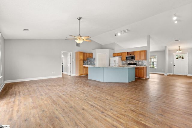 2017 Small Meadows Court, Fountain Inn, SC 29644