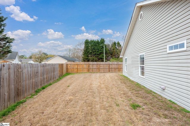 2017 Small Meadows Court, Fountain Inn, SC 29644