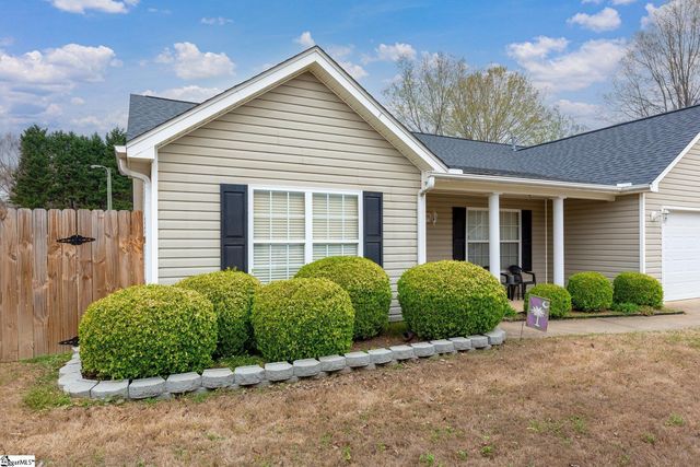 2017 Small Meadows Court, Fountain Inn, SC 29644