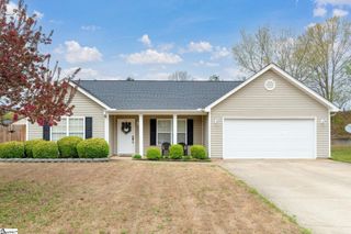 2017 Small Meadows Court, Fountain Inn, SC 29644
