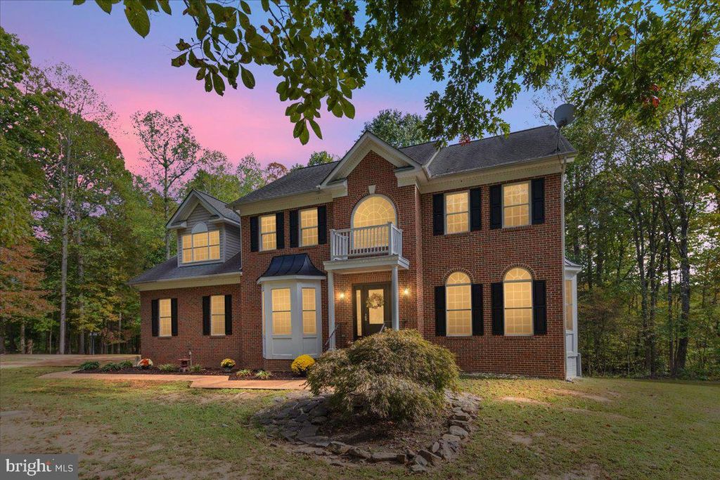 17 SECRETARIAT DR, Stafford, VA 22556