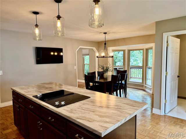 213 Shirewood Drive, St Charles, MO 63303
