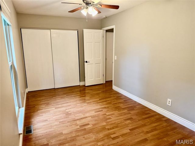 213 Shirewood Drive, St Charles, MO 63303