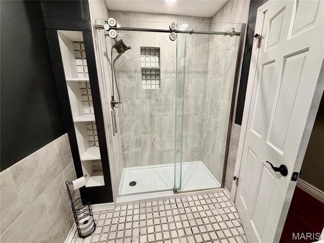 213 Shirewood Drive, St Charles, MO 63303